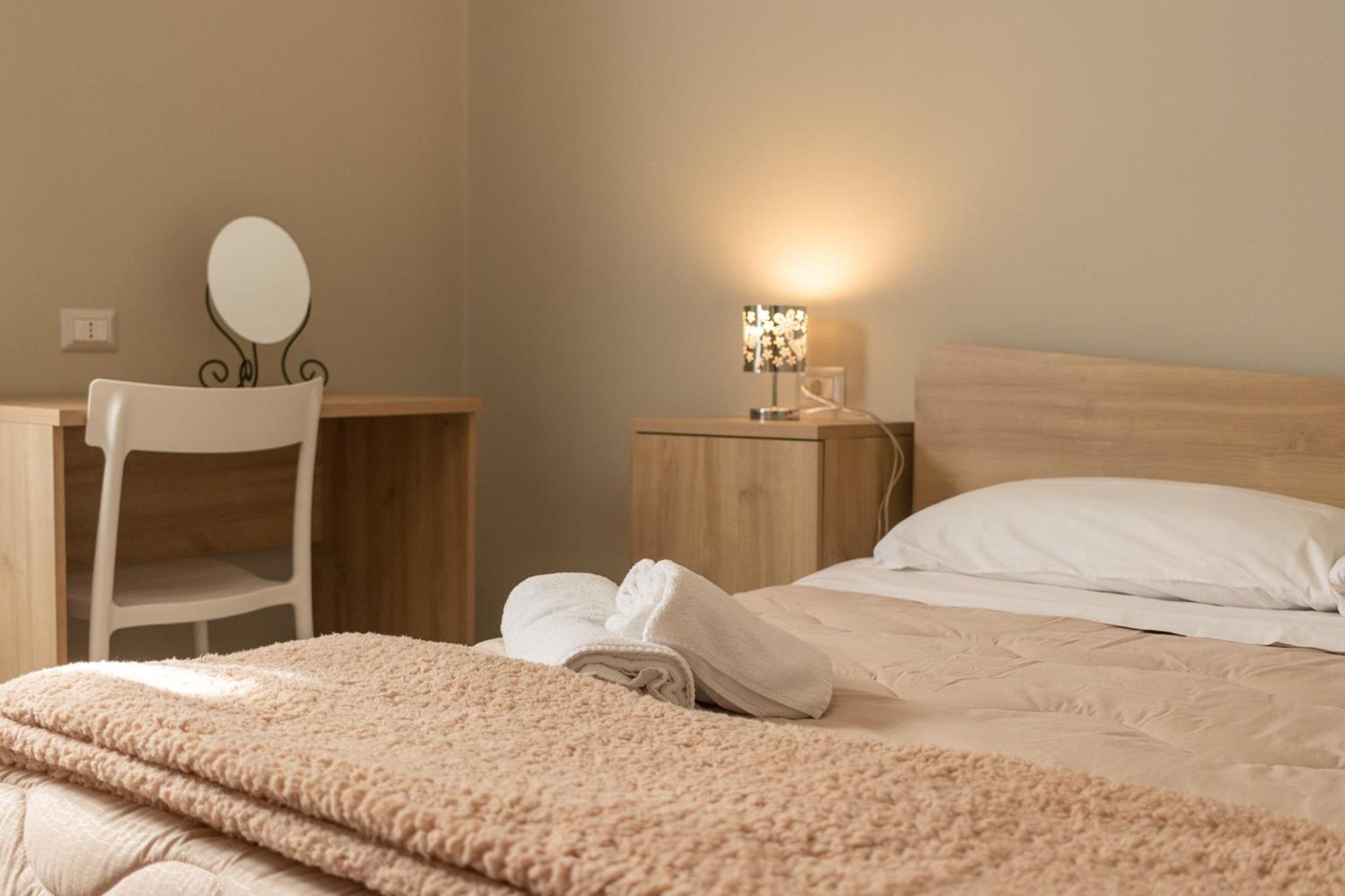 Dormiamoci Su Apartment Mottola Luaran gambar